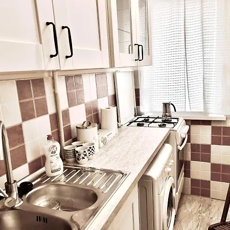 Panoramic Lil' Paris Apartment